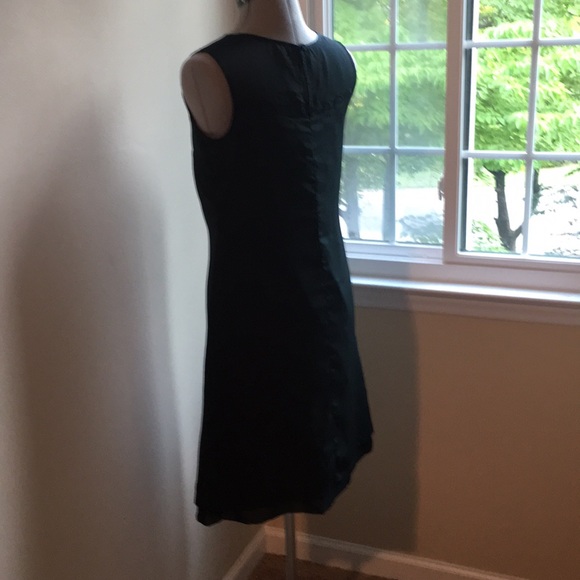 Sleeveless sheath dress - Picture 3 of 7